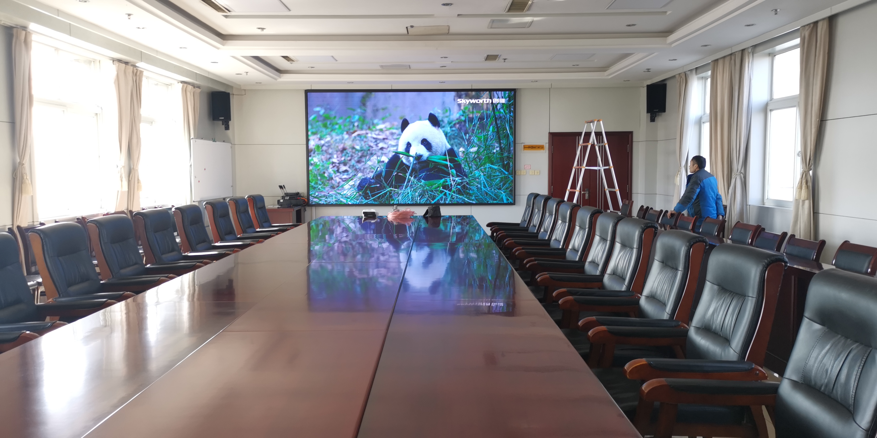 德州齐河赵官能源会议室led显示屏.JPG